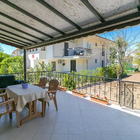 Palmiye Apart Selimiye Apartment